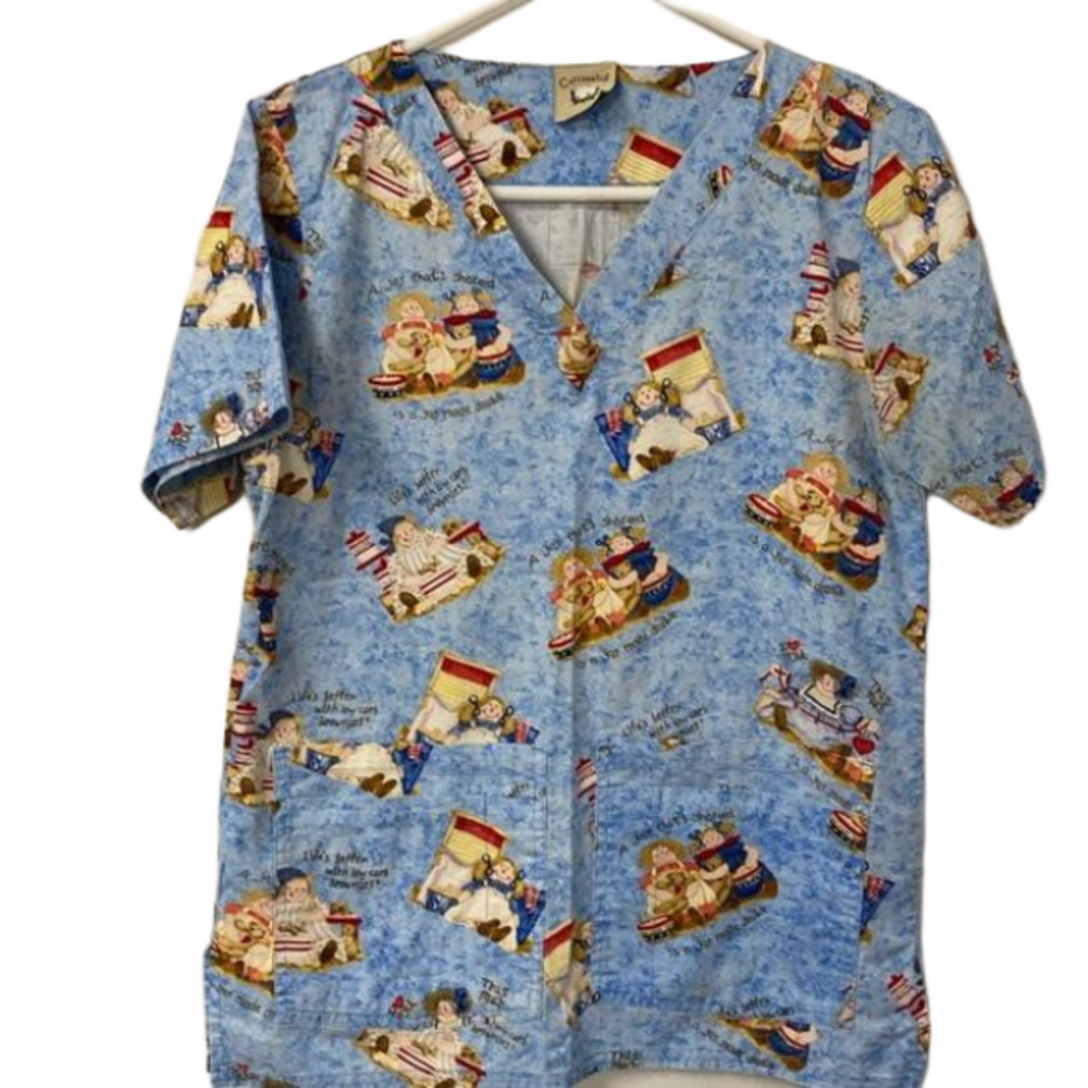 Cottonality Vintage Raggedy Ann Teddy Bear Scrub Top Blue V-Neck Short Sleeve
